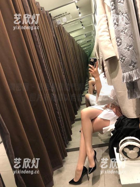 雅雅的气质呀 微密圈 - 粉色雅雅的气质呀:无圣光之下,图片有种难以启齿的默契感。